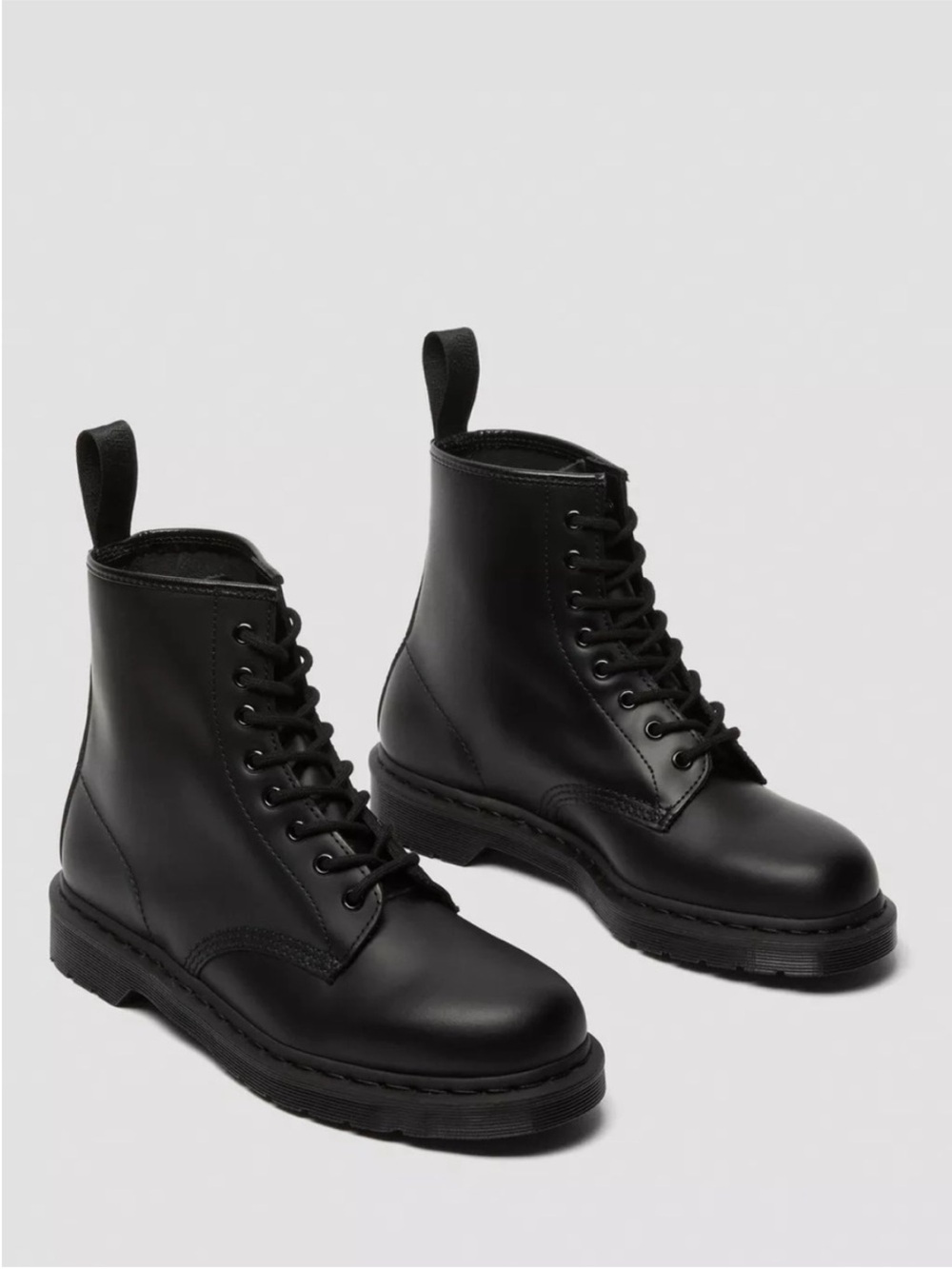 Dr. Martens UNISEX 1460 MONO
Smooth Leather Lace Up Boots Black 5US, 36EU